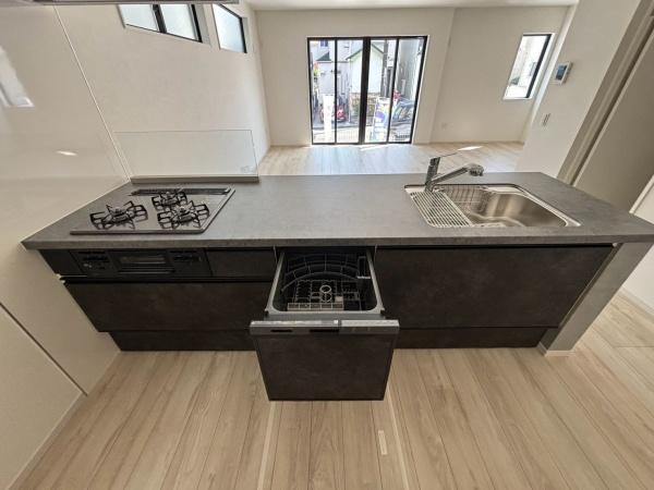 藤沢市石川２期　新築戸建全３棟　４号棟