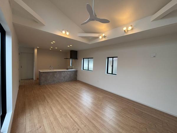 藤沢市辻堂太平台４期　新築戸建全２棟　１号棟