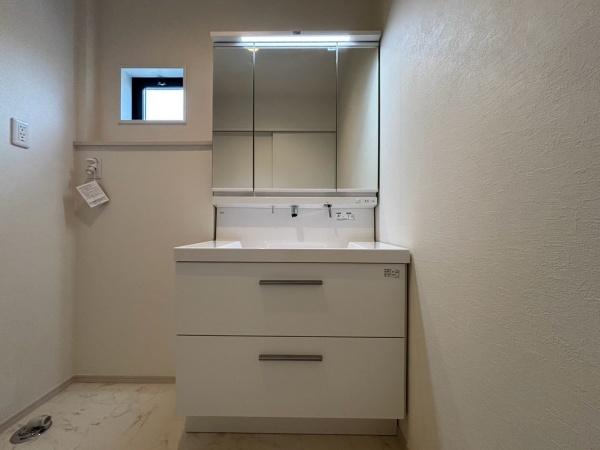 藤沢市辻堂太平台４期　新築戸建全２棟　２号棟
