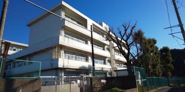 横浜市泉区上飯田町の土地(横浜市立上飯田中学校)
