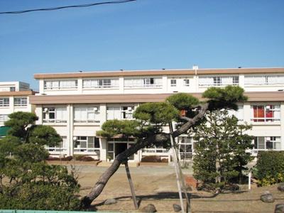 茅ヶ崎市菱沼１丁目の中古一戸建て(茅ヶ崎市立松林中学校)