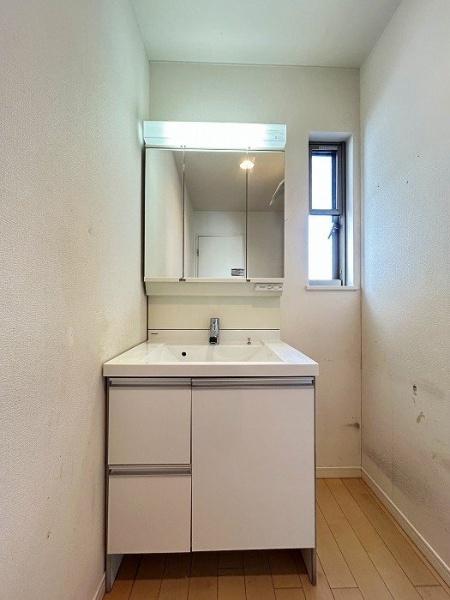 藤沢市鵠沼藤が谷４丁目の中古一戸建て