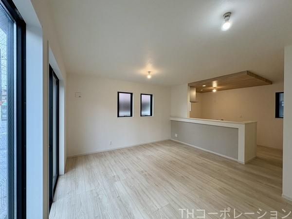 平塚市平塚新築戸建　２号棟