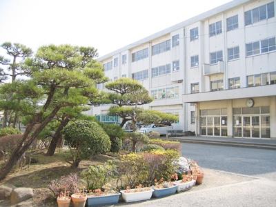 茅ヶ崎市旭が丘第３　１号棟(茅ヶ崎市立浜須賀中学校)