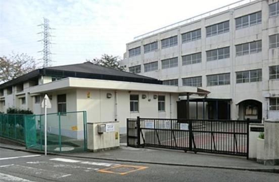 横浜市旭区東希望が丘の土地(希望が丘中学校)