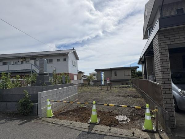 寒川町岡田 3丁目 売地