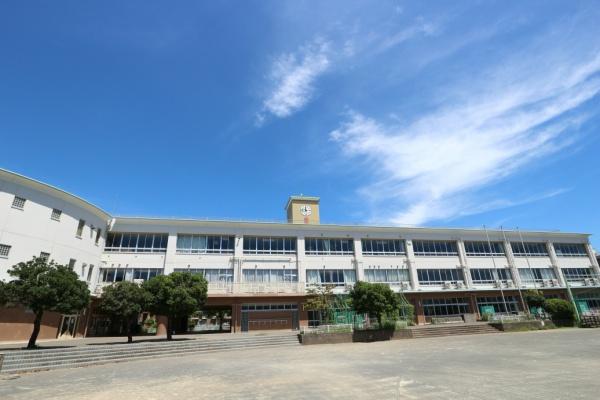 高座郡寒川町田端の土地(南小学校)