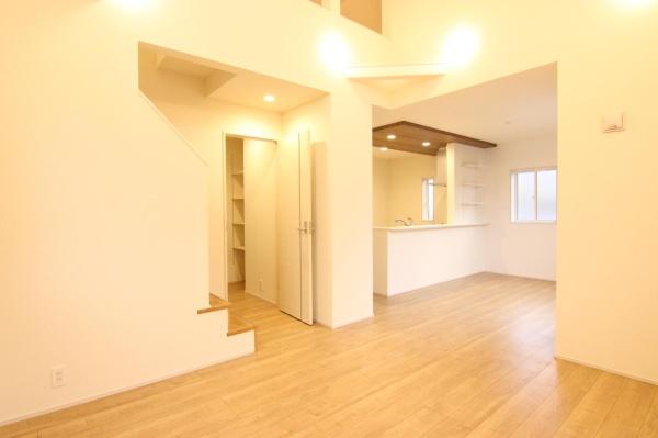 平塚市広川2号棟　新築戸建