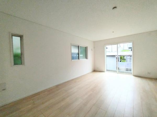寒川町岡田8丁目　新築戸建　2号棟