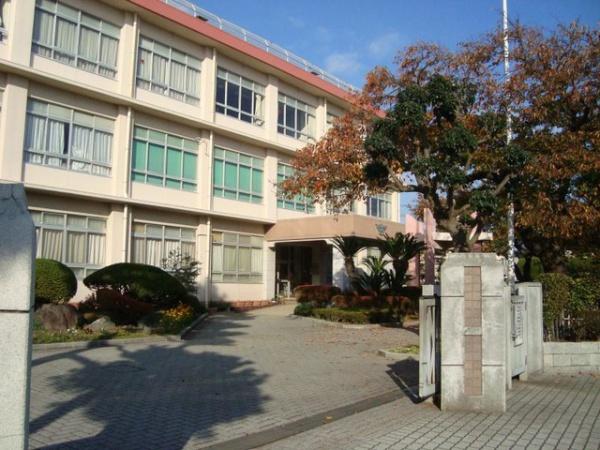 平塚市中里の土地(春日野中学校)