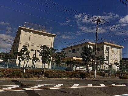 平塚市黒部丘の土地(平塚市立浜岳中学校)