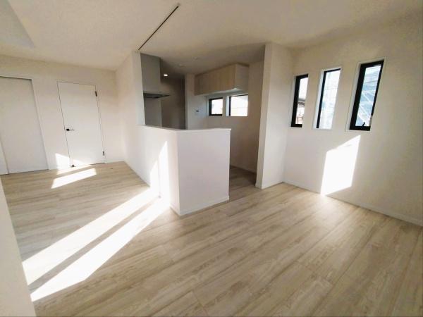 茅ヶ崎市西久保　新築戸建　全2棟