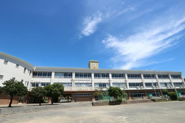 高座郡寒川町中瀬の土地(寒川町立南小学校)