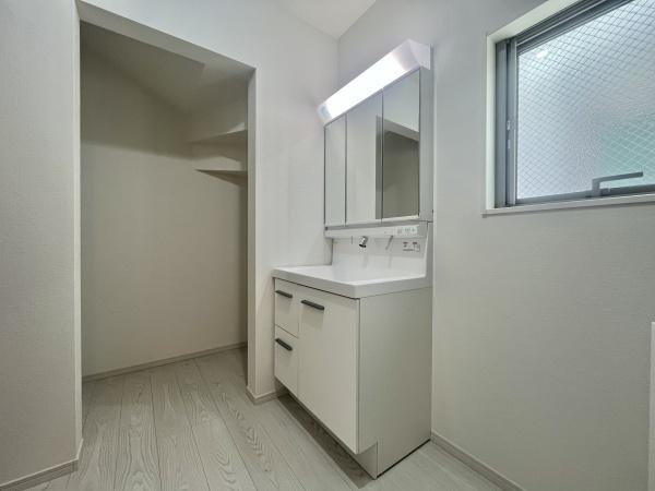 室田２丁目３棟　戸建て