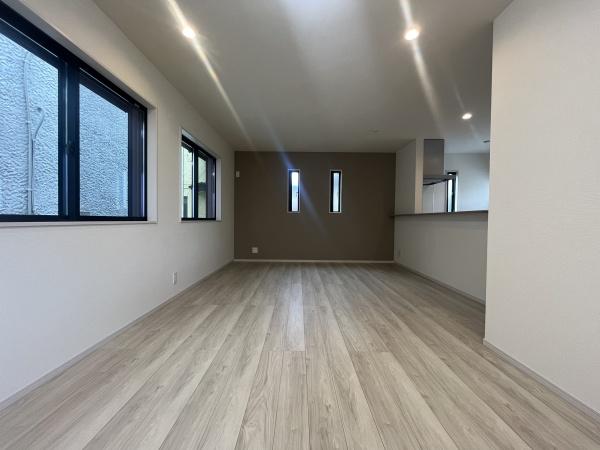 高座郡寒川町中瀬の新築一戸建(リビング)