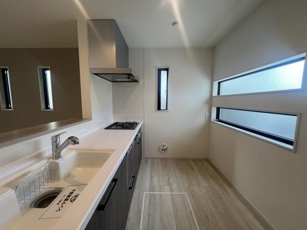 高座郡寒川町中瀬の新築一戸建(キッチン)