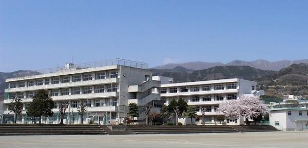 秦野市菩提　新築戸建(秦野市立北中学校)