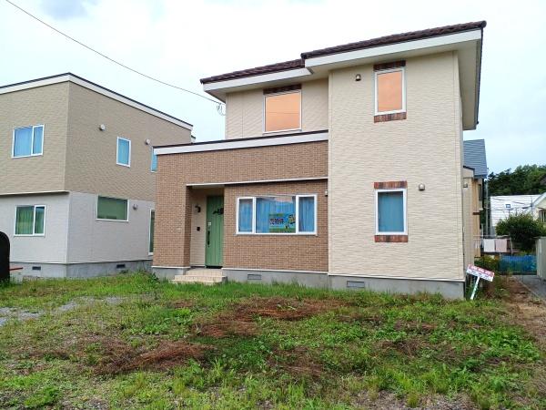 神楽４条１２戸建て