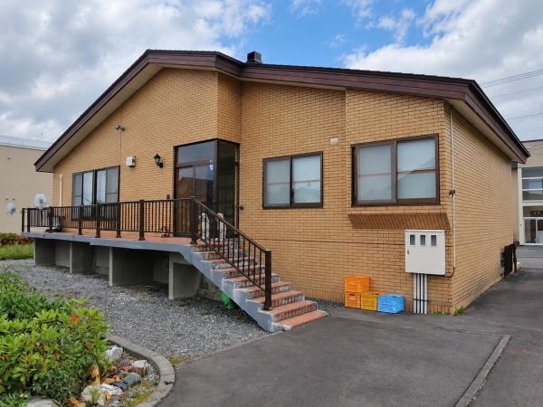 比布町緑町三丁目土地建物