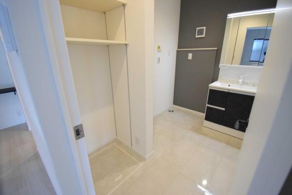 牛久市さくら台3丁目の中古一戸建て(洗面台・洗面所)