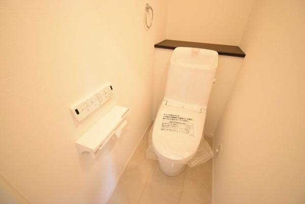 牛久市さくら台3丁目の中古一戸建て(トイレ)