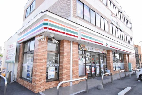 ロイヤルプラザ水戸赤塚(セブンイレブン水戸赤塚1丁目店)