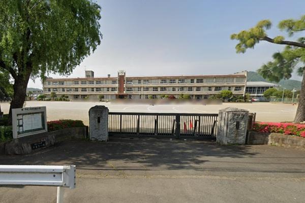 桜川市岩瀬の中古一戸建て(桜川市立岩瀬小学校)