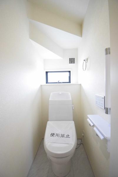 石岡市北府中１丁目の新築一戸建