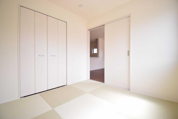 石岡市北府中１丁目の新築一戸建