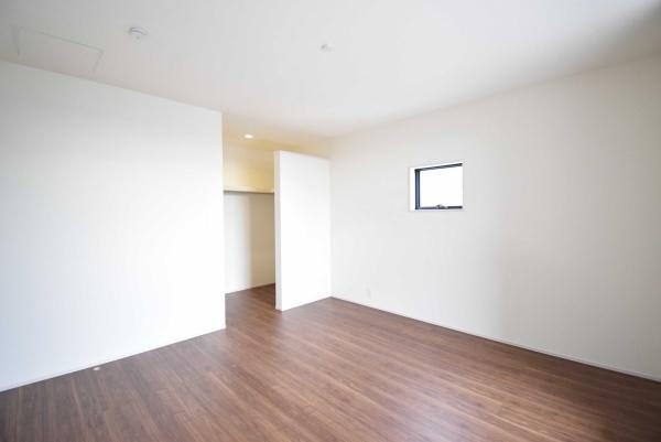 石岡市北府中１丁目の新築一戸建