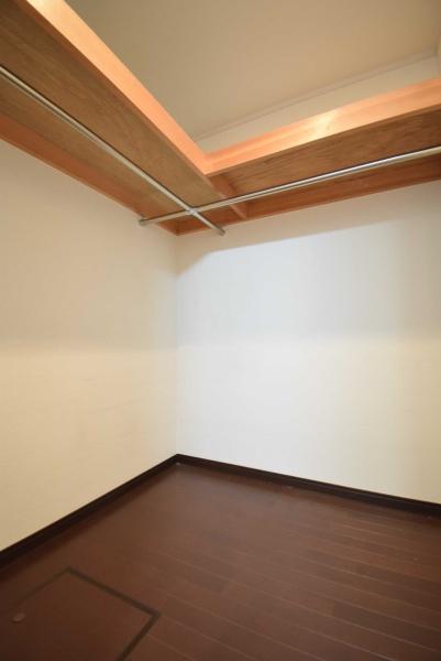 守谷市百合ケ丘１丁目の中古一戸建て