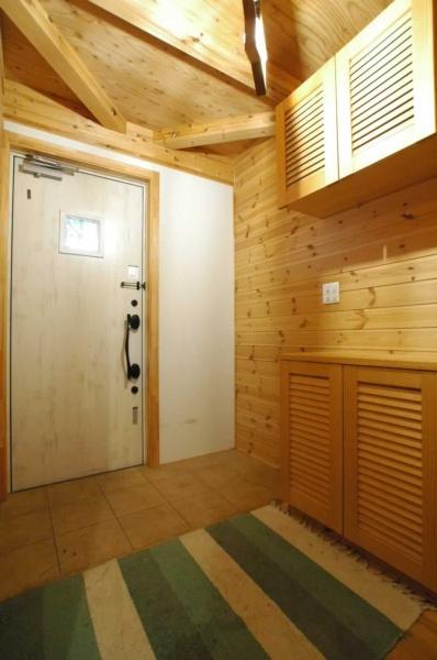 つくば市島名の中古一戸建て(玄関)