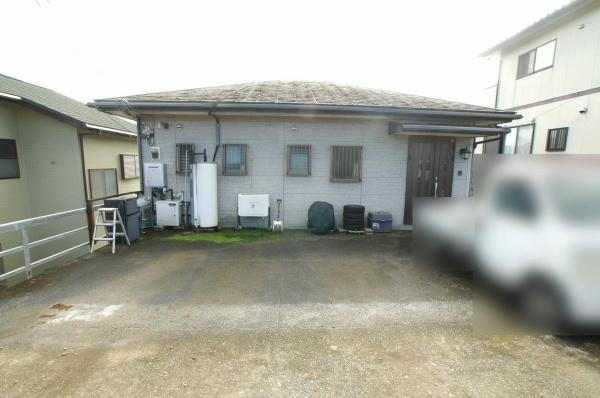 土浦市上高津新町の中古一戸建て(駐車場)