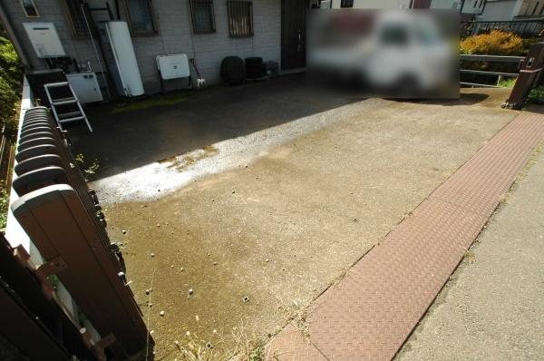 土浦市上高津新町の中古一戸建て(駐車場)