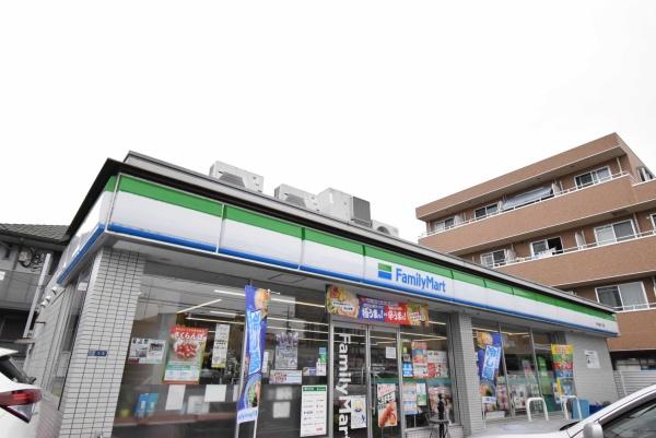 サーパス水戸駅南平和公園(ファミリーマート水戸白梅三丁目店)