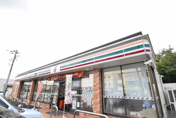 グランデール取手(セブンイレブン取手白山3丁目店)