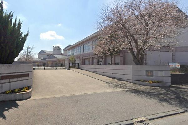 ライフヒルズ星の郷東１番館(龍ケ崎市立中根台中学校)