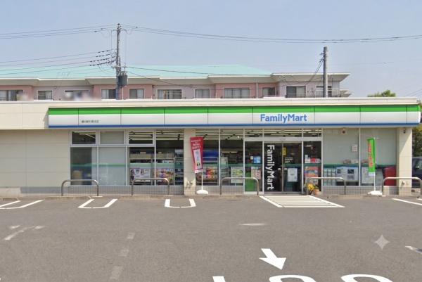 ライフヒルズ星の郷東１番館(ファミリーマート龍ケ崎久保台店)