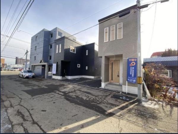 ブルーミングガーデン中央区南１４条西１３丁目新築戸建
