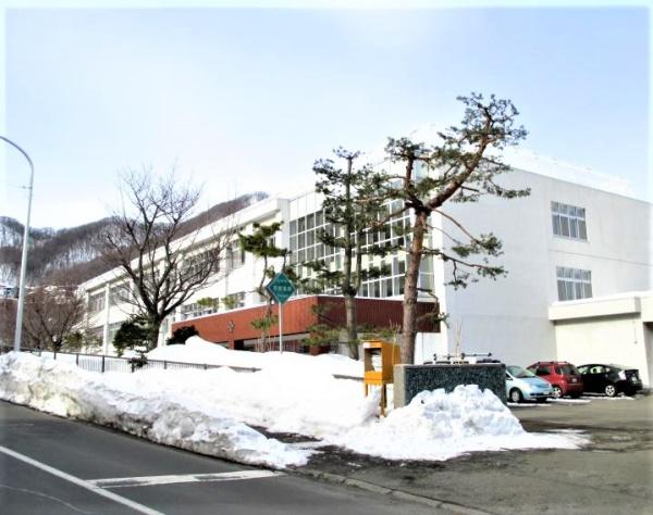 札幌市中央区宮の森二条17丁目の中古一戸建て(■宮の森中学校)
