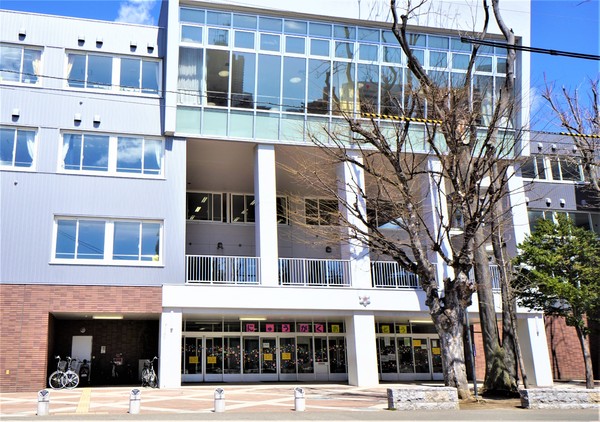 パークハウス北4条知事公館前(札幌市立桑園小学校)