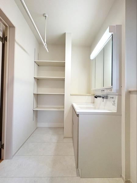 ブルーミングガーデン東区北３６条東１０丁目新築戸建　２号棟