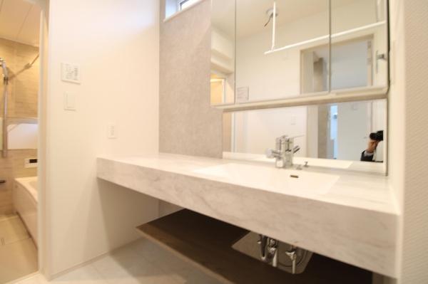 ブルーミングガーデン南区澄川１条３丁目新築戸建