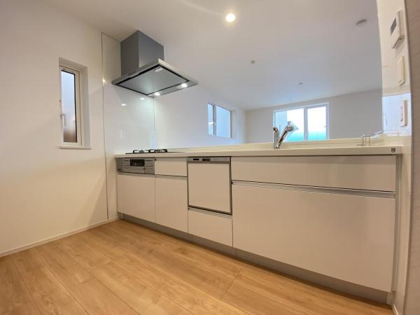 ブルーミングガーデン西区発寒６条１４丁目２期　新築戸建