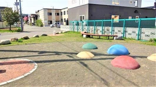 尾方ビル(■発寒にじいろ公園)