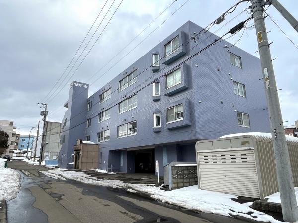 セザール澄川四条