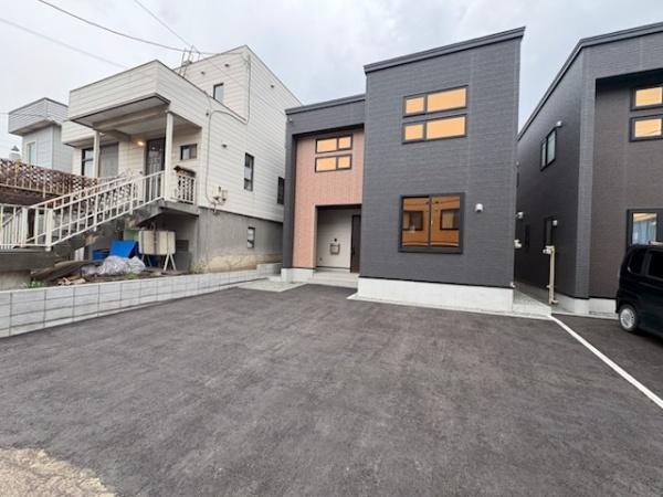 ブルーミングガーデン手稲区新発寒３条１丁目新築戸建　１号棟