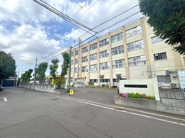 ブルーミングガーデン西区八軒９条東２丁目新築戸建(札幌市立八軒東中学校)