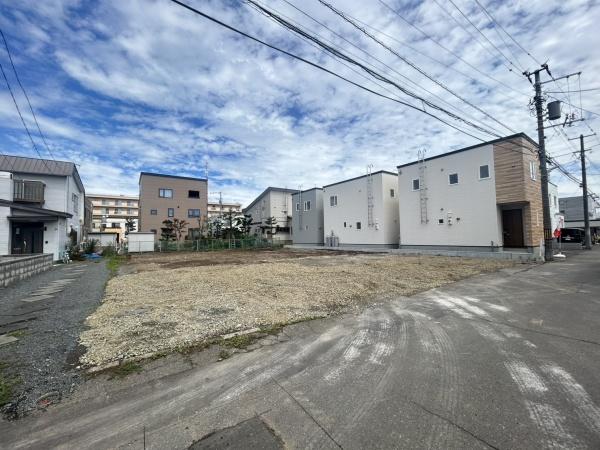 ブルーミングガーデン西区八軒９条東２丁目新築戸建