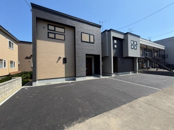 ブルーミングガーデン西区八軒９条東４丁目新築戸建